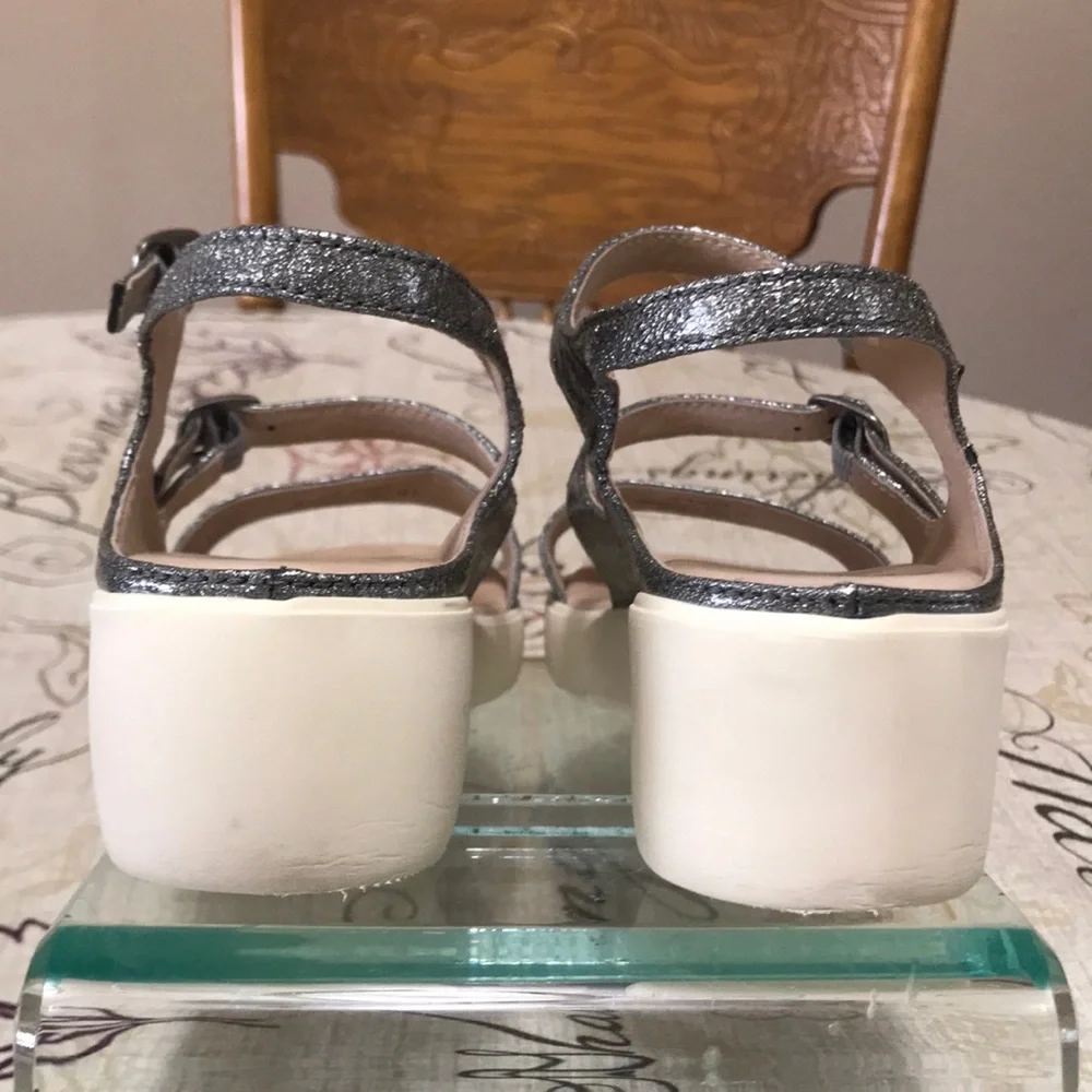 Johnston & Murphy Metallic Silver Leather Sandals Strappy Wedge Open Toe Sparkle